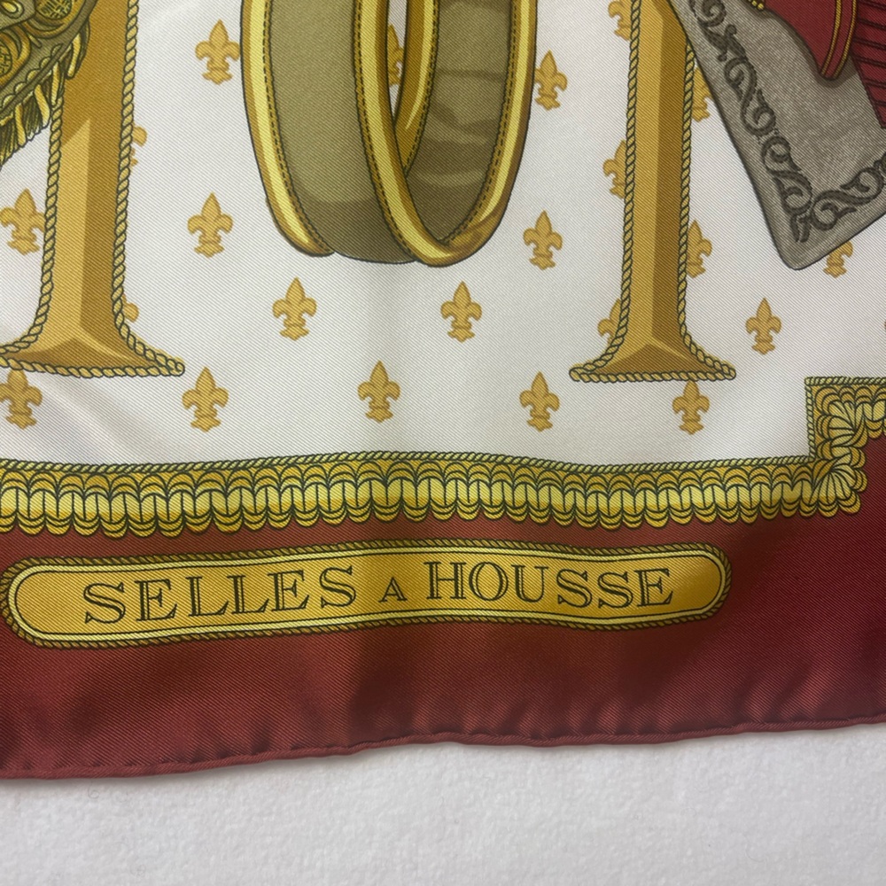 Vintage Hermès Silk Scarf 1994 ‘Selles à Housse’ Burgundy Gold Equestrian Logo - Picture 5 of 16